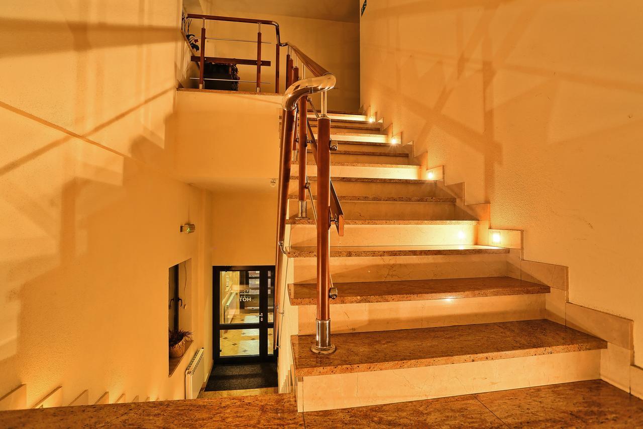 Hotel Zodiak Radomsko Exterior photo